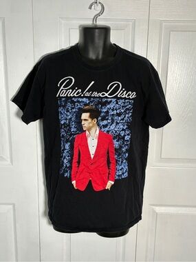 Panic! At The Disco Brendon Urie Graphic Tee L